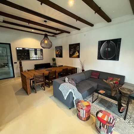 Beautiful Loft Space In Historic *