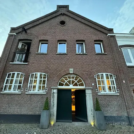 Beautiful Loft Space In Historic *