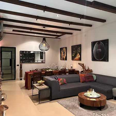 Beautiful Loft Space In Historic