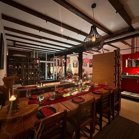 Beautiful Loft Space In Historic *