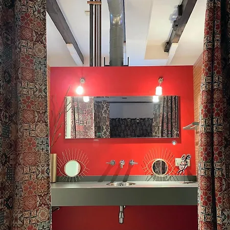 Beautiful Loft Space In Historic *