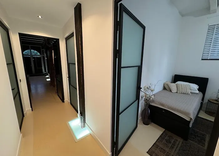 Beautiful Loft Space In Historic Ferienhaus