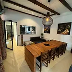 Beautiful Loft Space In Historic *