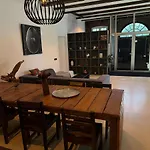 Beautiful Loft Space In Historic *