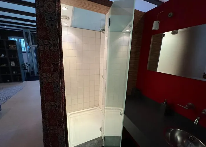 Beautiful Loft Space In Historic